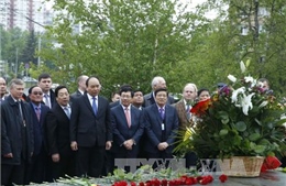 Thủ tướng tới Sochi dự Hội nghị kỷ niệm 20 năm ASEAN-Nga