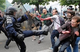 Trước thềm Euro, biểu tình vẫn sục sôi tại Pháp