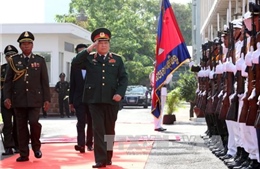 Bộ trưởng Bộ Quốc phòng Việt Nam làm việc tại Campuchia