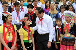 Chăm lo cho trẻ bằng những việc làm thiết thực