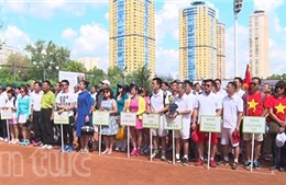 Sôi nổi giải quần vợt của người Việt tại LB Nga