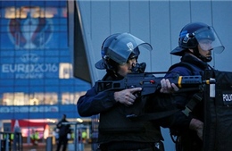 82 nhân viên an ninh EURO nằm trong danh sách tình nghi khủng bố 