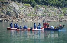 Trung Quốc tìm kiếm người mất tích trong vụ lật tàu tại Tứ Xuyên