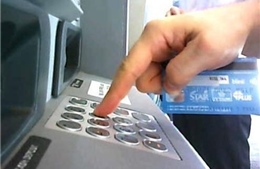 Hà Nội tạm giữ hai người Trung Quốc xài thẻ ATM giả