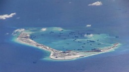 Trung Quốc gấp rút xây dựng phi pháp thêm 2 hải đăng ở Trường Sa