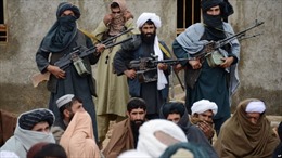 Taliban chặn xe buýt, bắt cóc 25 hành khách