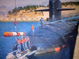 Trung Quốc lần đầu công khai tàu ngầm hạt nhân 093B