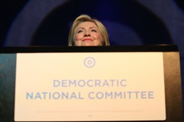 Tin tặc lại tung tài liệu nhạy cảm về bà Hillary