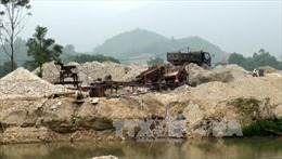 Ngang nhiên nổ mìn khai thác khoáng sản trái phép ở Sơn Dương