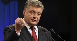 Tổng thống Ukraine dọa ném bom Nga