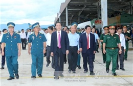 Chủ tịch nước Trần Đại Quang thăm Trung đoàn Không quân 925