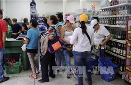 Venezuela nới lỏng lệnh đóng cửa biên giới với Colombia