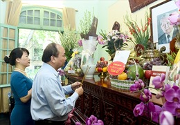  Thủ tướng dâng hương tưởng niệm Tổng Bí thư Lê Duẩn