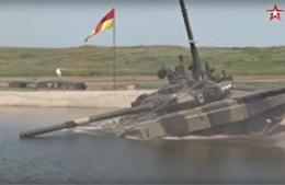 Độc đáo xe tăng ngầm dưới nước của Nga