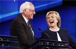 Ông Sanders ủng hộ bà Hillary trở thành ứng viên tổng thống