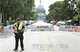 Mỹ phong tỏa trụ sở Quốc hội vì sợ xả súng
