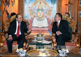 Thủ tướng Nguyễn Xuân Phúc hội kiến Tổng thống Mông Cổ