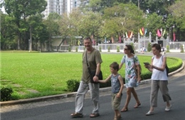 Nâng cao chất lượng phục vụ du khách đến TP.HCM