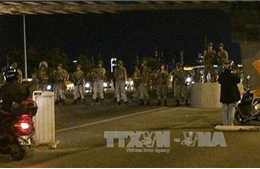 Binh lính Thổ Nhĩ Kỳ kiểm soát sân bay Ataturk