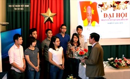 Đoàn viên, sinh viên Việt Nam ở Séc đi đầu trong tuyên truyền biển đảo
