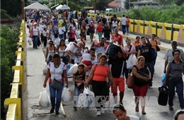 Venezuela mở lại biên giới với Colombia