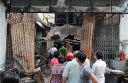 Cháy nhà làm 6 người trong gia đình tử vong
