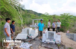 Làm rõ vụ hơn 100 ngôi mộ bị di dời ở Khánh Hòa