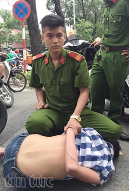 Chiến sĩ PCCC truy bắt cướp trên đường Sài Gòn