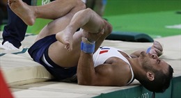 Pha gãy chân "rợn tóc gáy" của VĐV thể dục dụng cụ tại Olympic