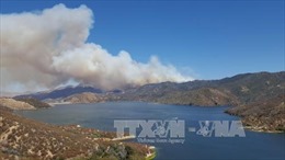 Cháy rừng tiếp diễn nghiêm trọng tại Mỹ