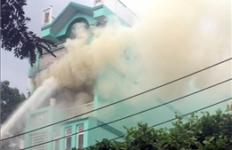 Tạm giữ hình sự đối tượng đốt nhà hàng xóm ở Đồng Nai