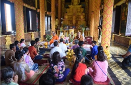 Lễ đặt cơm vắt của người Khmer