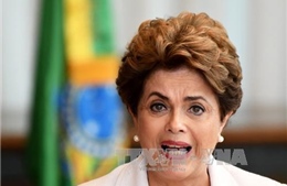 Tổng thống Brazil Rousseff khẳng định không từ chức