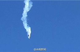 Máy bay Trung Quốc đâm thẳng xuống đất, phi công thiệt mạng