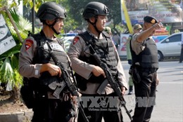 Indonesia ngăn chặn đánh bom liều chết trong nhà thờ