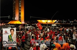 Người Brazil biểu tình phản đối luận tội bà Rousseff 