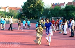 Đêm hội Trăng Rằm đến với mọi trẻ nhỏ Việt tại Séc