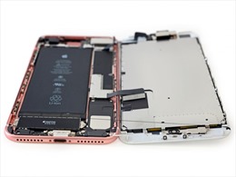 "Giải phẫu" iPhone 7 Plus