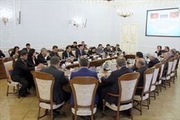 Phó Thủ tướng Trịnh Đình Dũng làm việc tại Saint-Petersburg, Nga