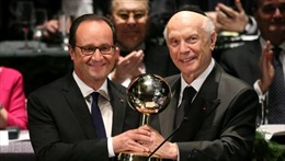Tổng thống Pháp nhận giải "Những phát ngôn của năm 2016"