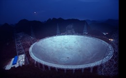 Trung Quốc lắp xong kính thiên văn khủng "săn" người ngoài hành tinh