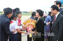 Chủ tịch Quốc hội gặp mặt người Việt tại Campuchia 