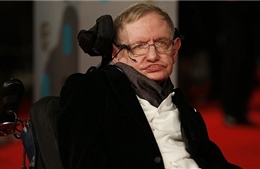 Nhà khoa học Stephen Hawking kêu gọi chạy khỏi Trái Đất