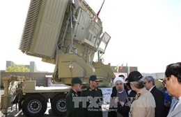 Iran "khoe" tên lửa tự chế vượt trội S-300 của Nga