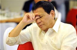 Thượng nghị sỹ Philippines khuyên bạn hữu Duterte điều gì?