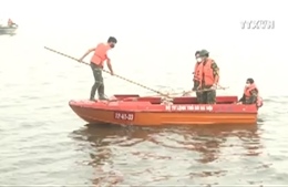 Hà Nội xử lý ô nhiễm môi trường sau sự cố cá chết Hồ Tây
