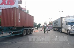 Va chạm xe container, 2 người thiệt mạng