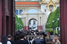 Thái Lan mở cửa Hoàng cung để người dân viếng Nhà Vua