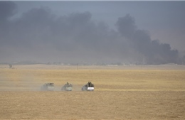 Mosul mịt mù khói lửa trong ngày thứ hai tổng tấn công