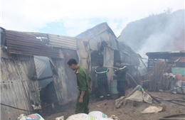 Hỏa hoạn khiến hai căn nhà tại Lâm Đồng cháy rụi